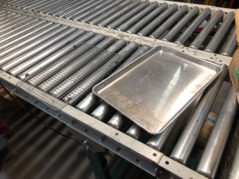 Photo 1 of ***HEAVILY USED AND DIRTY - SEE PICTURES***
Nordic Ware - 43172AMZM Nordic Ware Half Sheet with Oven Safe Nonstick Grid, Natural