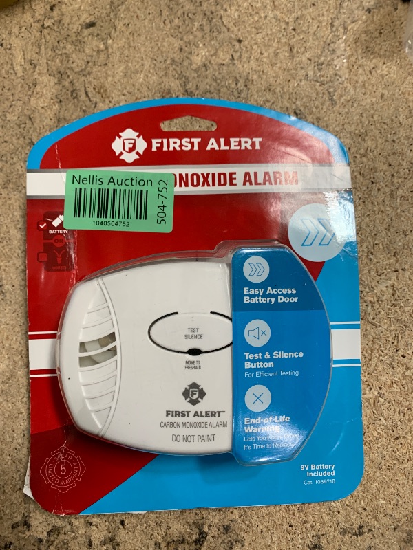 Photo 1 of First Alert CO400 Carbon Monoxide (CO) Detector, Battery Operated Alarm, 1-Pack