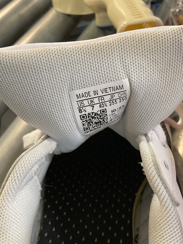 Photo 1 of adidas Women's VL Court 3.0 Sneaker 8.5