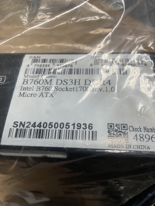 Photo 1 of GIGABYTE B760M DS3H DDR4 (LGA 1700/ Intel/ B760/ M-ATX/ DDR4/ Dual M.2/ PCIe 4.0/ USB 3.2 Gen 2 Type-C/ 2.5GbE LAN/Q-Flash Plus/PCIe EZ-Latch/Gaming Motherboard)