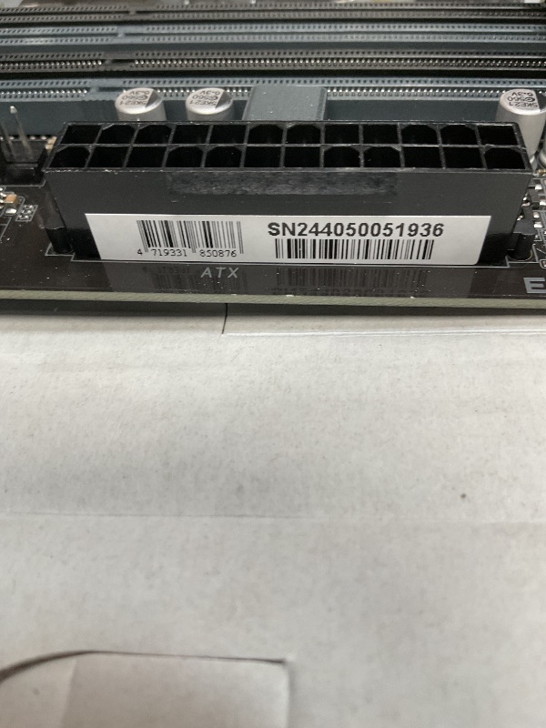Photo 1 of GIGABYTE B760M DS3H DDR4 (LGA 1700/ Intel/ B760/ M-ATX/ DDR4/ Dual M.2/ PCIe 4.0/ USB 3.2 Gen 2 Type-C/ 2.5GbE LAN/Q-Flash Plus/PCIe EZ-Latch/Gaming Motherboard)