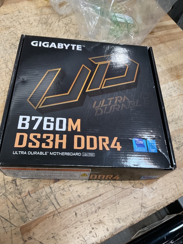 Photo 1 of GIGABYTE B760M DS3H DDR4 (LGA 1700/ Intel/ B760/ M-ATX/ DDR4/ Dual M.2/ PCIe 4.0/ USB 3.2 Gen 2 Type-C/ 2.5GbE LAN/Q-Flash Plus/PCIe EZ-Latch/Gaming Motherboard)