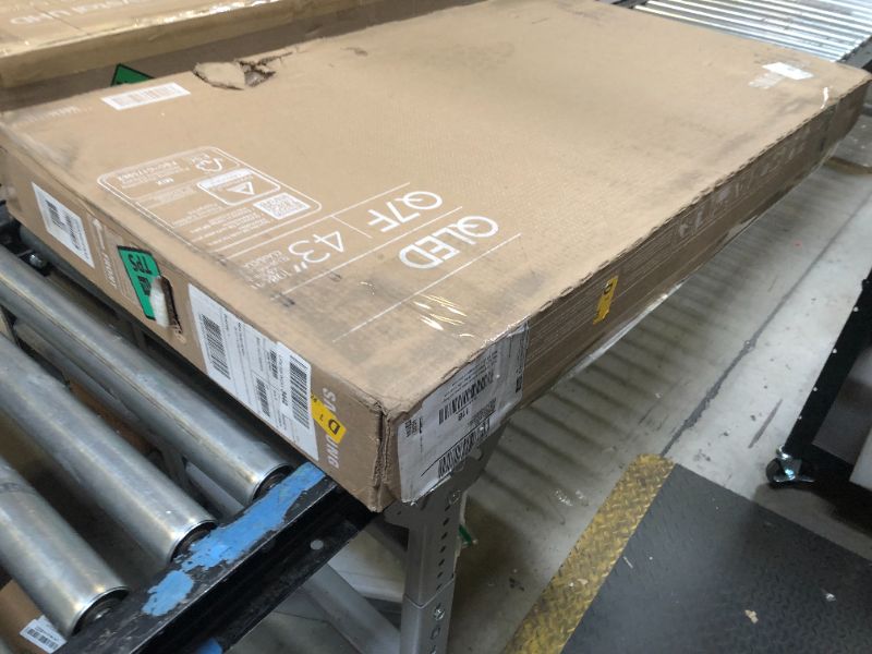 Photo 1 of -PARTS ONLY-SAMSUNG 43-Inch Class QLED Q7F Series Samsung Vision AI Smart TV (2025 Model, 43Q7F) Quantum HDR, Object Tracking Sound Lite, Q4 AI Gen1 Processor, 4K upscaling, Gaming Hub, Alexa Built-in
