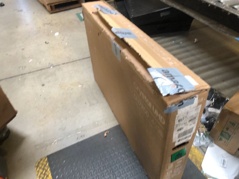Photo 1 of -PARTS ONLY- SAMSUNG 43-Inch Class Crystal UHD 4K DU7200 Series HDR Smart TV w/Object Tracking Sound Lite, PurColor, Motion Xcelerator, Mega Contrast, Q-Symphony (UN43DU7200, 2024 Model)