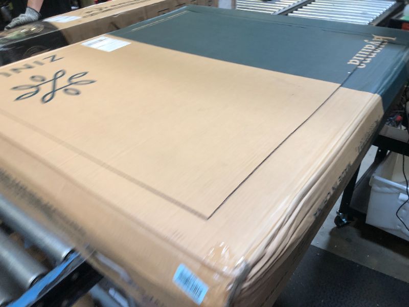Photo 1 of ZINUS 4 Inch Box Spring with Cover, No Assembly Mattress Foundation, Sturdy Metal Structure, Split King, White