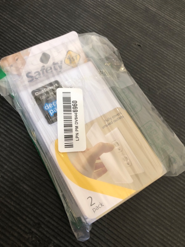 Photo 1 of Safety 1st OutSmart Outlet Shield