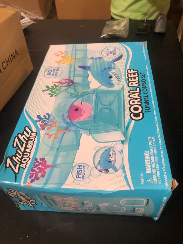 Photo 1 of Zhu Zhu Aquarium Coral Reef Tunnel Playset w/ Fish Included