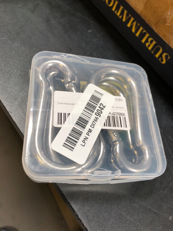 Photo 1 of Pack of 6 Medium Carabiners