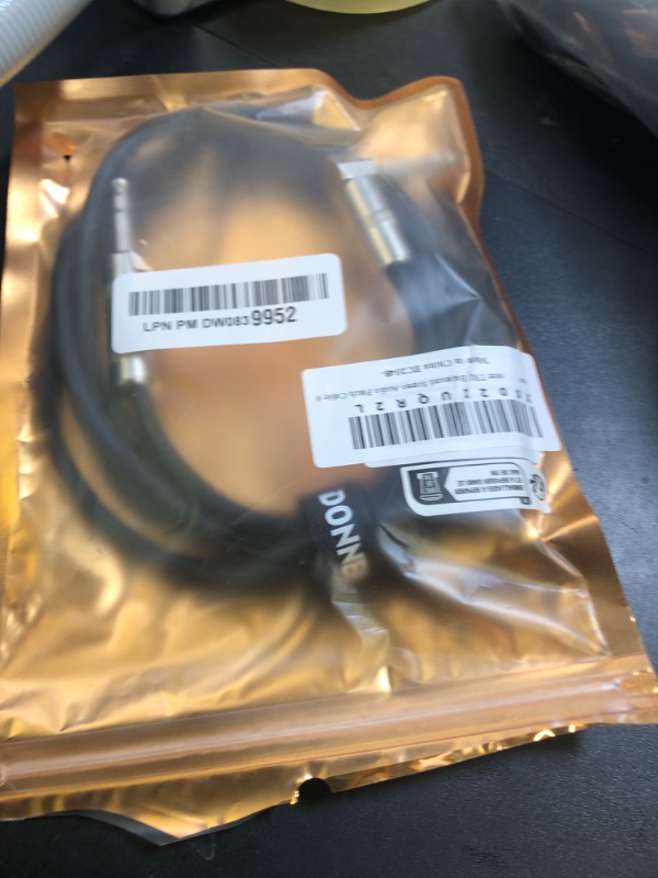 Photo 1 of Donner TRS Cable 6 ft, Balanced Stereo Audio Patch Cable - Sturdy No Hum 1/4” Male Right Angle to 1/4” TRS Male Straight Cord, Black