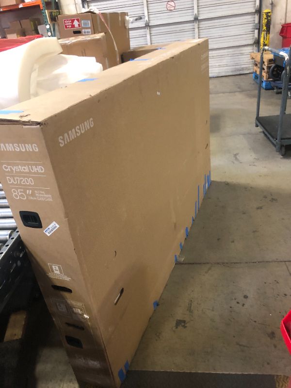 Photo 1 of SAMSUNG 85-Inch Class Crystal UHD 4K DU7200 Series HDR Smart TV w/Object Tracking Sound Lite, PurColor, Motion Xcelerator, Mega Contrast, Q-Symphony (UN85DU7200, 2024 Model)
