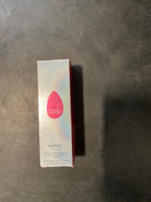 Photo 1 of Beautyblender 12-Hour Always on Radiant Skin Tint, Breathable Serum Foundation Stays Put for All Day Long Wear, Infused with Hyaluronic Acid & Niacinamide, Light 5