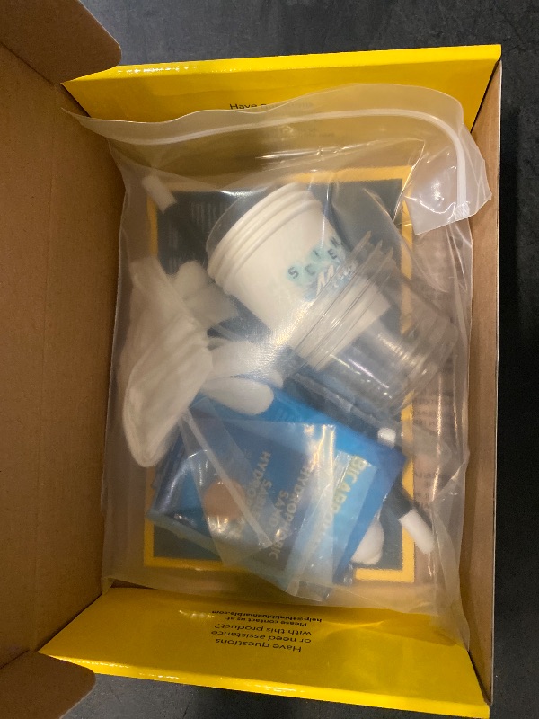 Photo 1 of NATIONAL GEOGRAPHIC Magic Chemistry Set – Science Kit for Kids with 10 Amazing Magic Tricks, STEM Projects and Science Experiments, Toys, Great Gift for Boys and Girls 8-12 (Amazon Exclusive)