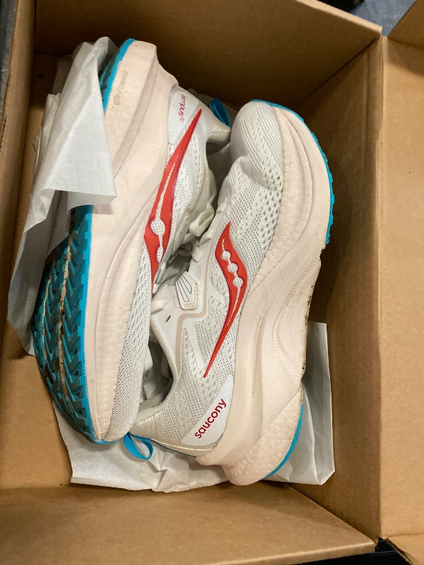 Photo 1 of Size 7.5 Saucony Women's Tempus 2 Sneaker, White/Cayenne, 