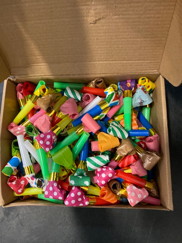 Photo 1 of Koogel 100PCS Party Blowers for Kids, Noisemaker Toys Party Whistles Birtthday Blow Horns for Family Gatherings, Kids Birthday