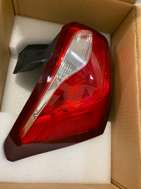 Photo 1 of Lathsy Tail Light Assembly Halogen Type Compatible with Chevy Equinox 2018 2019 2020 Left Driver Side Taillight Outer Replace 84769835