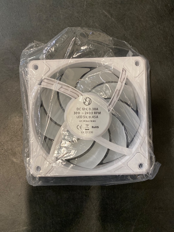 Photo 1 of Lian Li UNI Fan TL - Wireless 120 - Single Pack (Reverse Blade) - 2.4 GHz Wireless Signal RGB & PC Case Fan Control - Infinity Mirror Design - Controller NOT Included & Required - White (12RTL1W1W)