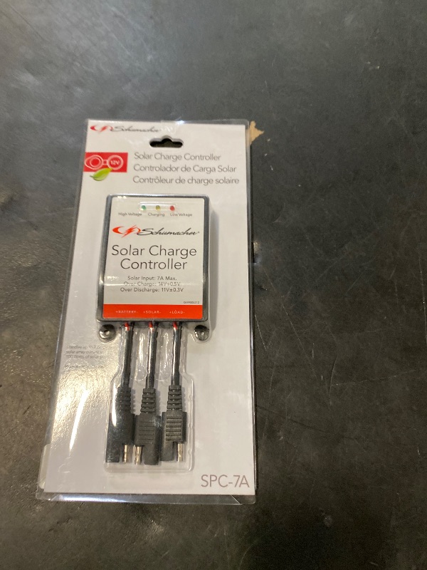 Photo 1 of Schumacher Electric Solar Charge Controller, SPC-7A, 7 Amps Max Array Current, 100 Watts, Quick-Connect DC Ports, for Lead-Acid Batteries and Solar Panels