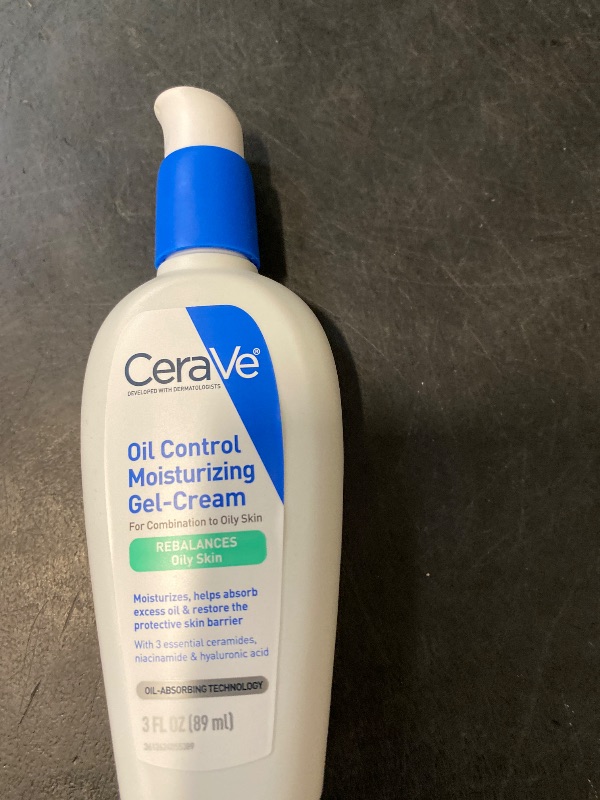 Photo 1 of CeraVe Oil Control Moisturizing Gel-Cream, Face Moisturizer for Oily Skin, Niacinamide, Hyaluronic Acid & Oil Absorbing Technology To Rebalance Oily Skin, Non-Comedogenic, Fragrance Free & Oil-Free