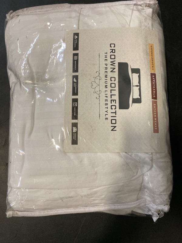 Photo 1 of (CA King) Crown Collection 1000-TC Ultra Soft Design 100% Egyptian Cotton Striped Duvet Cover with Zipper Colser & 2pcs Pillow Case Set (California King 98 x 104, White Striped)