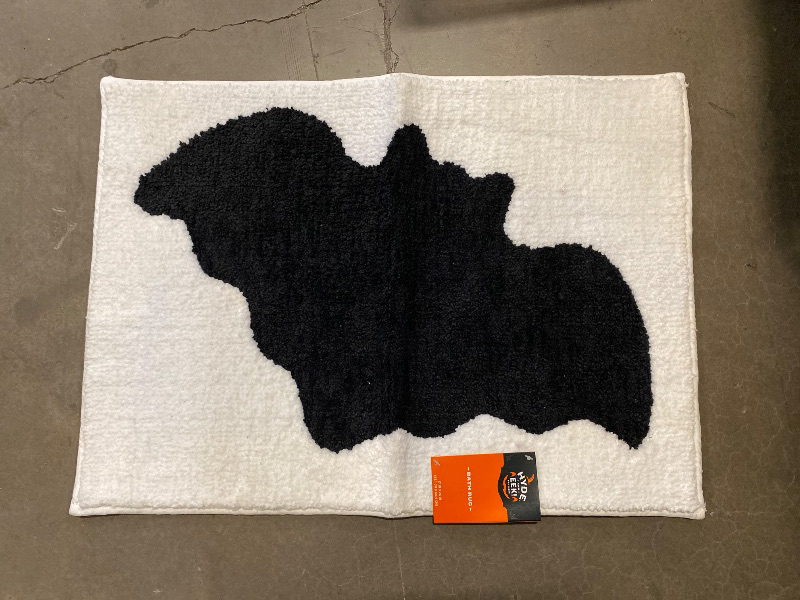 Photo 1 of Hyde & Eek! Boutique Bat Bath Mat Soft 17" x 24" 