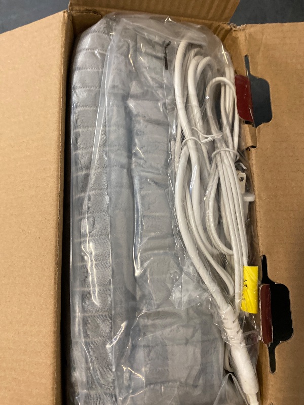 Photo 1 of HomeMate Heated Blanket Electric Throw - 50"x60" Heating Blanket Throw 1/2/4/6/8 Hours Auto-Off 10 Heat Levels Blanket Over-Heat Protection Soft Flannel Sherpa Heater ETL Certification