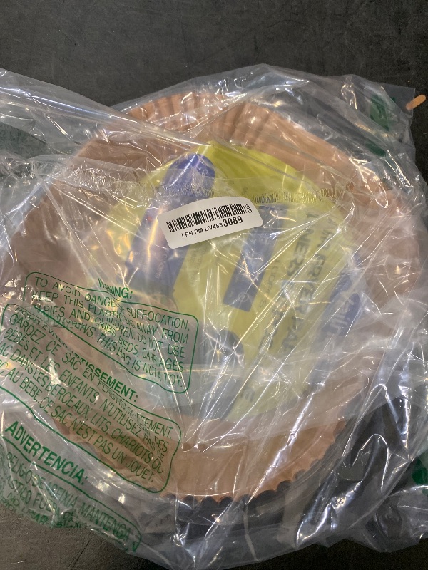 Photo 1 of Air Fryer Paper Liners: 100Pcs Parchment Paper, 8" Air Fryer Liner Disposable for Microwave, Non-Stick Square Air Fryer Basket Liner