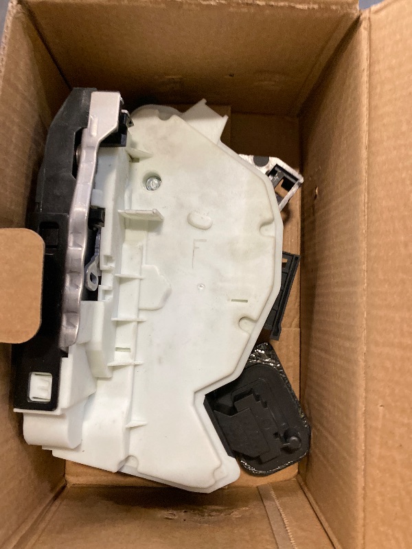 Photo 1 of Cheriezing 5K1837015E Door Lock Actuator w/Motor Front Left Driver Side Compatible with VW Beetle GTI Golf Jetta Passat