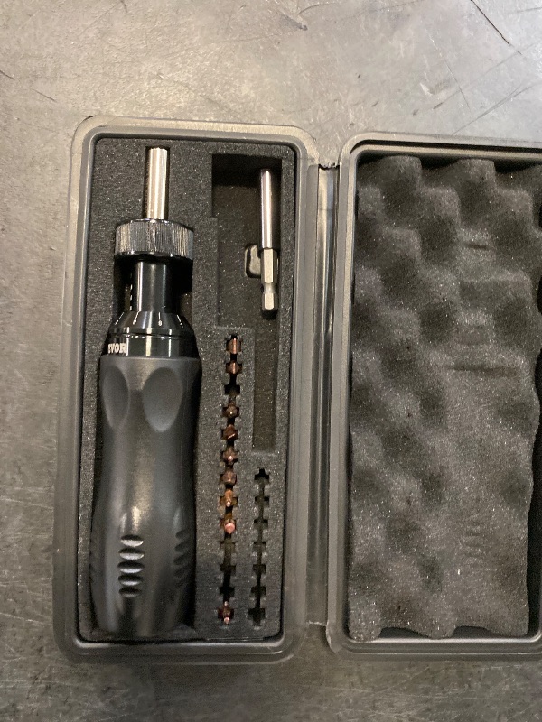 Photo 1 of VEVOR Torque Screwdriver, 1/4" Drive Screwdriver Torque Wrench, Electrician Torque Screwdriver with Scale, 10-70 in/lbs Torque Range, 1 in-lbs Torque Increment Torque Screwdriver with Bits & Case