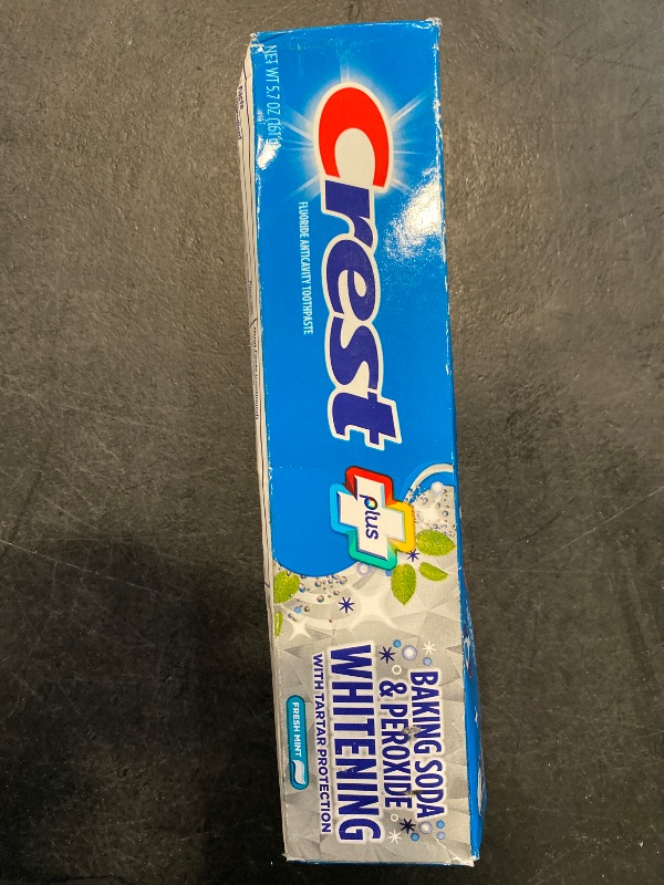 Photo 1 of Crest 4.2Z Baking Soda & Peroxide Whitening Toothpaste