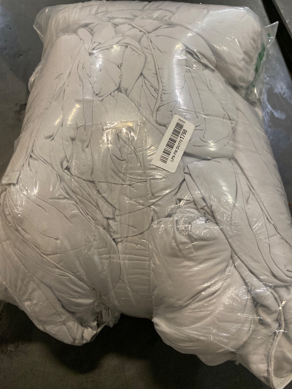 Photo 1 of Utopia Bedding Comforters King Size, All Season Duvet Insert, Down Alternative Box Stitched Bed Comforter with Corner Tabs, Machine Washable (Light Grey)