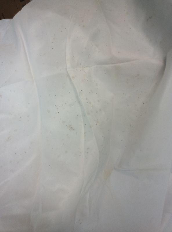 Photo 1 of Surmente 132 inch round tablecloths -10 Pack White Round Table Cloths, Polyester Fabric Table Covers for Weddings, Banquets, or Restaurants