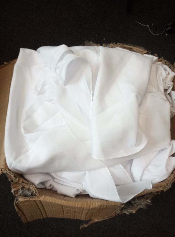 Photo 1 of Surmente 132 inch round tablecloths -10 Pack White Round Table Cloths, Polyester Fabric Table Covers for Weddings, Banquets, or Restaurants
