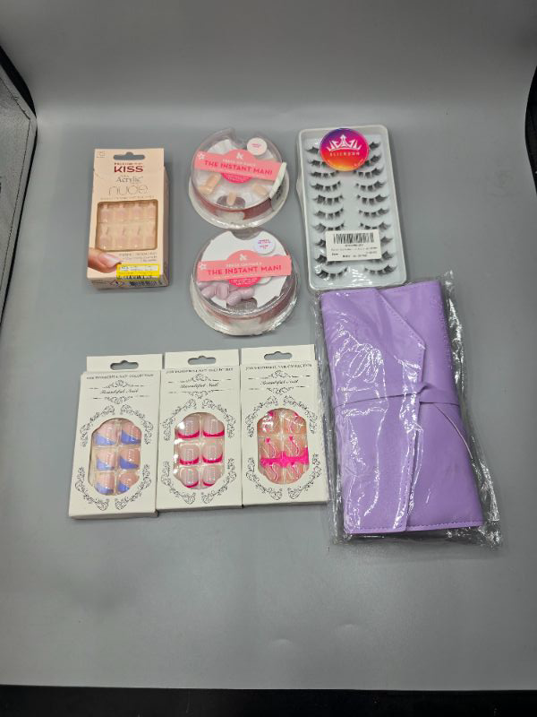 Photo 1 of Lash & Nail Set - 3 Press On For Fingers & Toes - Lash Application Set & 1 Row Of Lashes New