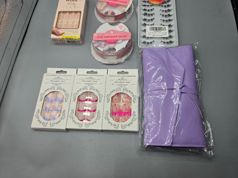 Photo 1 of Lash & Nail Set - 3 Press On For Fingers & Toes - Lash Application Set & 1 Row Of Lashes New 