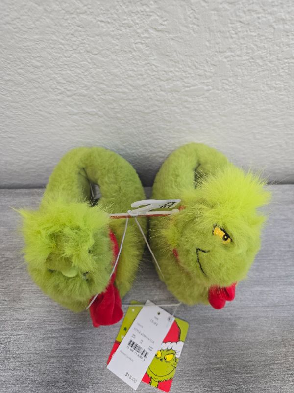 Photo 1 of The Grinch Toddler Holiday 3D Plush Slippers - Green 7T-8T