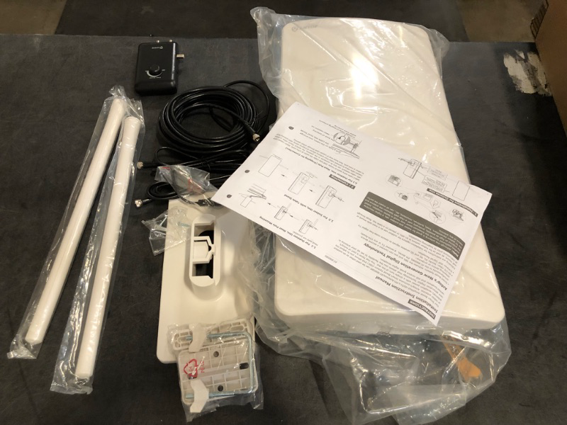 Photo 1 of ANTOP HDTV  FM Amplified Antenna 85 Miles AT-800SBS with Dual Outputs Smart Boost System, Support TV and Second Device-FM Stereo, a Second TV or Any OTA-Ready Streaming Device or Projector
