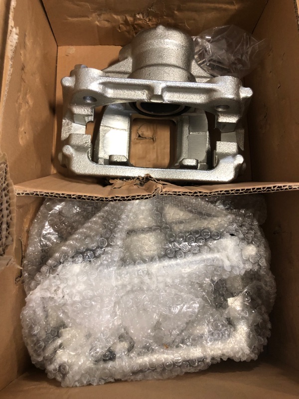 Photo 1 of DRIVESTAR 18B5080 18B5081 Rear Brake Calipers, fit 2008-2012 for Chrysler Town and Country, 2008-2012 for Dodge Grand Caravan, 2008-2012 for Volkswagen Routan, 2012-2013 for Ram C/V