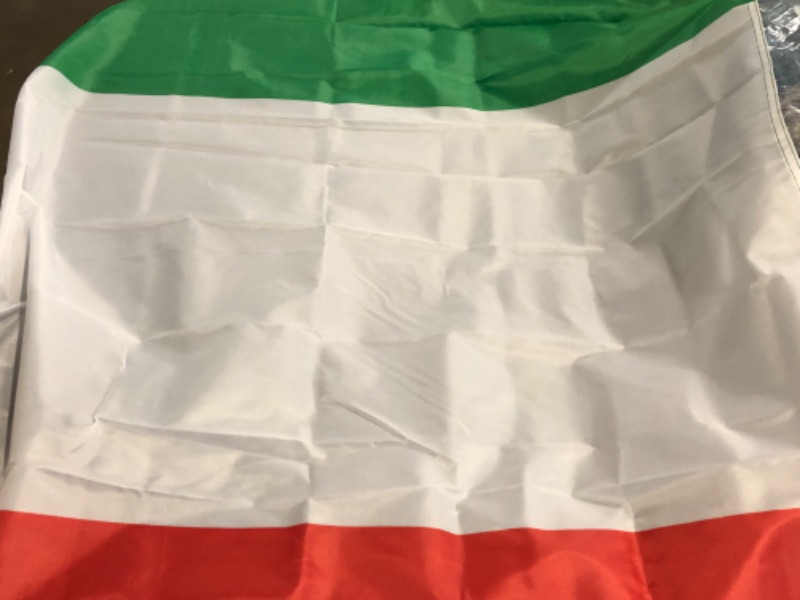 Photo 1 of ANJOR Italy Flag 3x5 Foot Italian National Flags Polyester with Brass Grommets 3 X 5 Ft