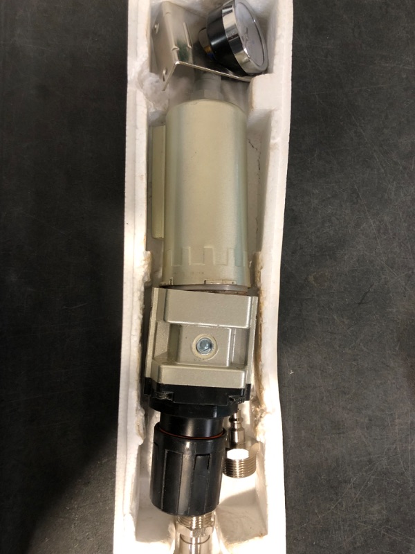 Photo 1 of Pneumatic air Compressor air Pressure Filter Adjustment Valve aw2000-02 Single Oil and Water Separation air Processor(8MM Fittings)