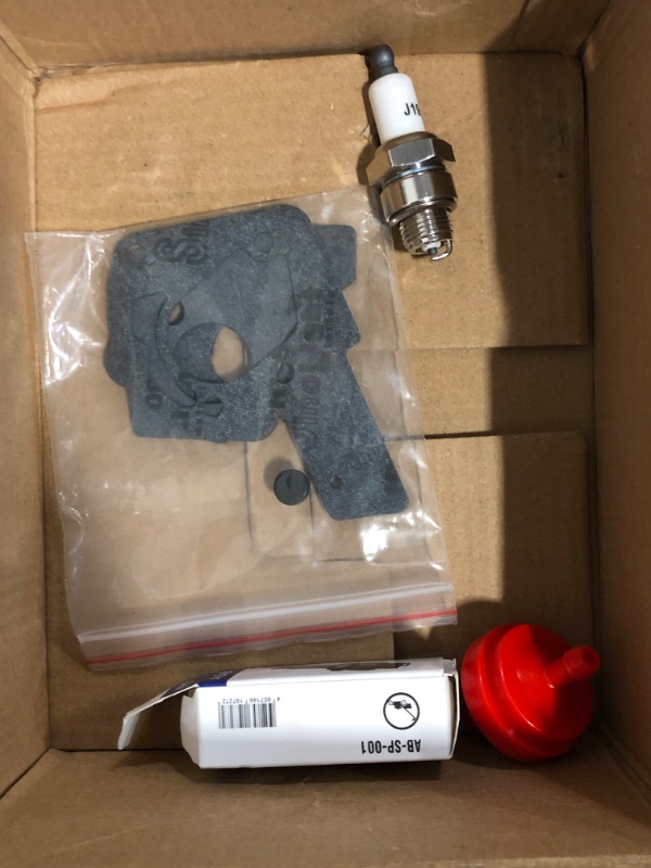 Photo 1 of 498298 Carburetor for Briggs & Stratton 495426 495951 492611 490533 692784 5 HP Carb 135202 130202 137202 135212 133202 134202 133212 112202 112231 112232 Carburetor with 491588S Air Filter
