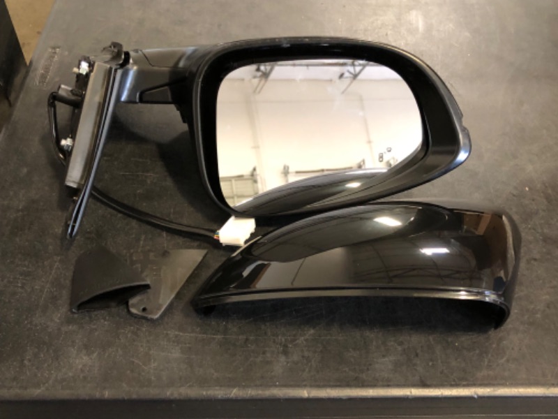 Photo 1 of *Minor Damage * Driver Side Mirror Replacement - Compatible with 2018-2022 Honda Accord - Powered Adjustment, Manual Fold, Heated, Turn Signal, Flat Glass - Smooth Black, 18H8P - OEM 76258TVAA42, 76251TVAA31ZJ, HO132
