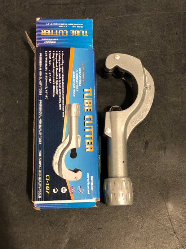 Photo 1 of Tubing Cutter 1/4 to 2-5/8 Inch Pipe Copper PVC Aluminum Tube with Replaceable Blade
