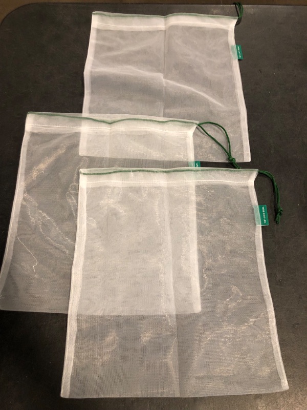 Photo 1 of Earthwise Reusable Mesh Produce Bags - Washable Set of 4 Premium Bags, TRANSPARENT Lightweight, Strong SEE-THROUGH Mesh for shopping, transporting and storing fruits and veggies.

