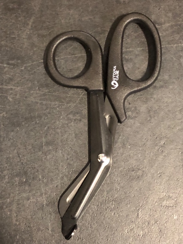 Photo 1 of Ever Ready First Aid Autoclavable Titanium Bonded Bandage Shears 7 1/4" Bent - Tactical Stealth Black (Tactical Black Single Pack)
