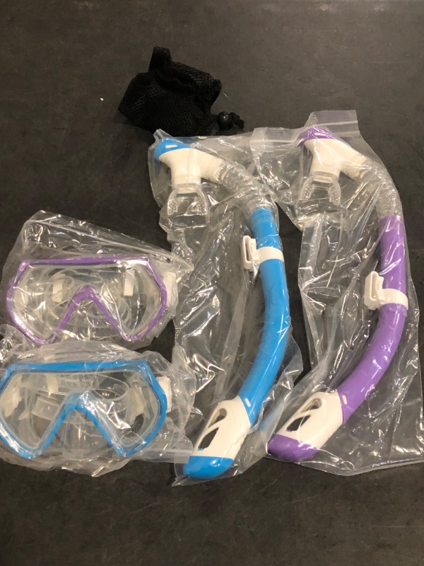 Photo 1 of Snorkeling Gear for Kids, Kids Snorkel Set for Ages 3-14, Anti-Fog Diving Mask and Dry Top Snorkel Combo Set, Unisex Swimming Goggles

