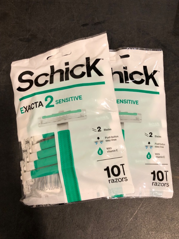 Photo 1 of Schick Exacta2 Sensitive Skin Disposable Mens Shaver 20 Count (10 Count x 2Pack) 2023 New Verson