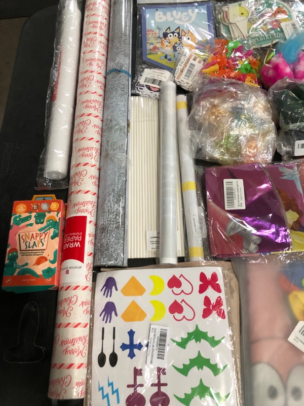 Photo 1 of Sold as IS** Mixed Party/Seasonal Items Bundle (Bin picture is all Ornaments) 