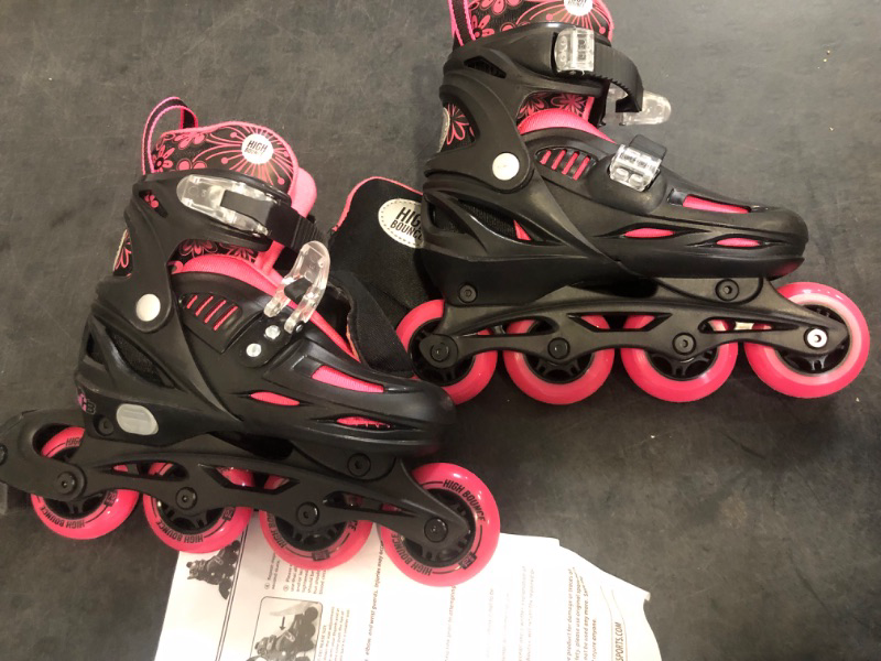 Photo 1 of Size US 2-5 Roller Derby V-Tech 500 Adjustable Performance Inline Skates for Men, Women, Kids, Teens