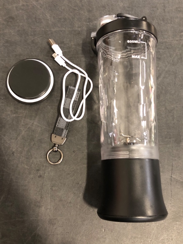 Photo 1 of Semi New Portable Blender Personal Juicer for Shakes and Smoothies - 20 OZ Electric Protein Shaker Bottle with Insulated Sleeve, Travel Lid, USB-C Rechargeable - Mini Small Blender Cup for Kitchen, Office, Gym