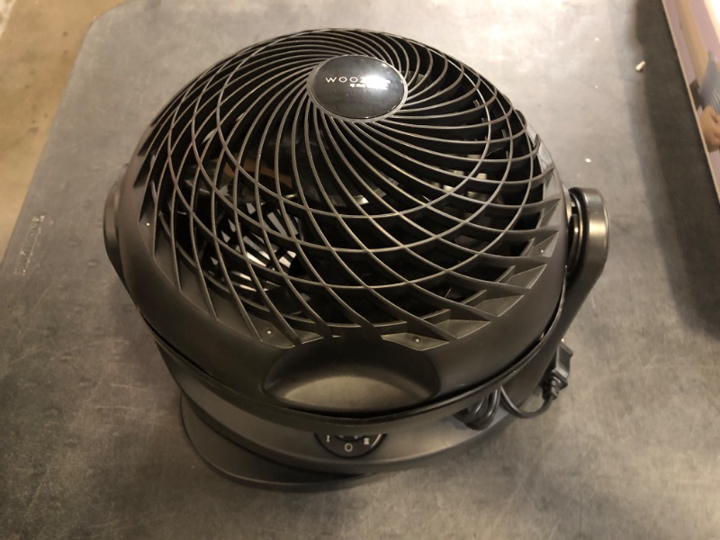 Photo 1 of Like New ** IRIS USA WOOZOO Desk Fan, Oscillating Table Air Circulator, 3 Speeds, 52ft Max Air Distance, 112° Adjustable Tilt, Quiet Motor, Small Fan for Bedroom, Office, Dorm, Black
